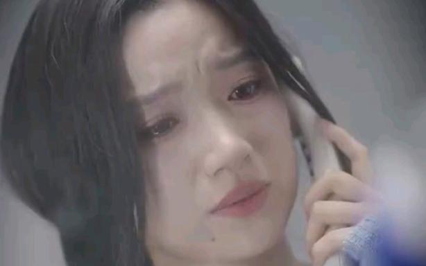她死后,薄爷跪在墓碑前哭成狗海报