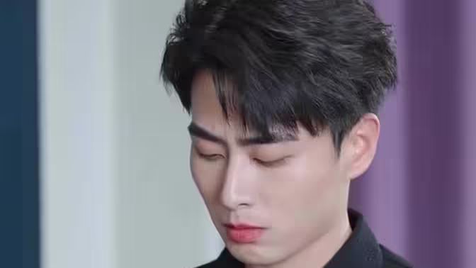 危险的她海报
