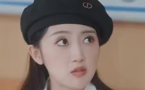 替身少女-替身她只想搞钱海报
